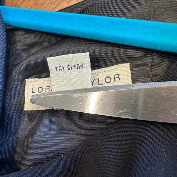 Lord & Taylor Petites Black Sleeveless Button Back Vest‎ Top Size 6P - Picture 4 of 7